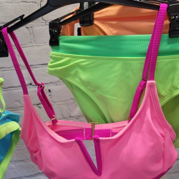 Bundle of Salt + Cove Swimsuits - Picture 6 of 11